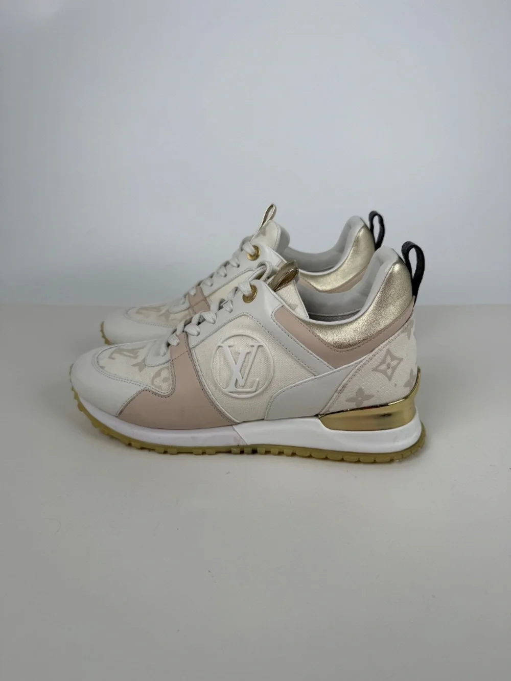 LOUIS VUITTON Run Away White Leather Fabric Monogram Sneakers 36.5, 6.5